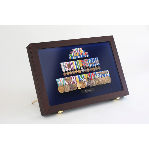 Medalje display - Lima - 46x32 cm - Brun